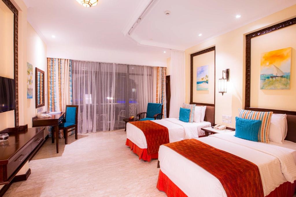 هتل سارووا وایت سندز بیچ ریزورت